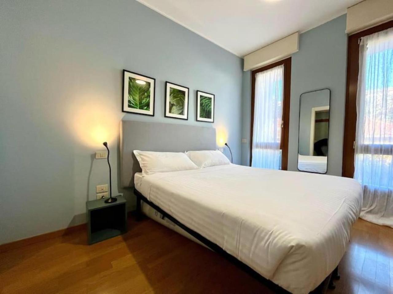 Apartment Maison Bleue- Romantic Flat,apt Near M1 -duomo 2 Fermate -centro Milan